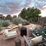 Casa Tatiz • Privacy In A Southwestern Gem