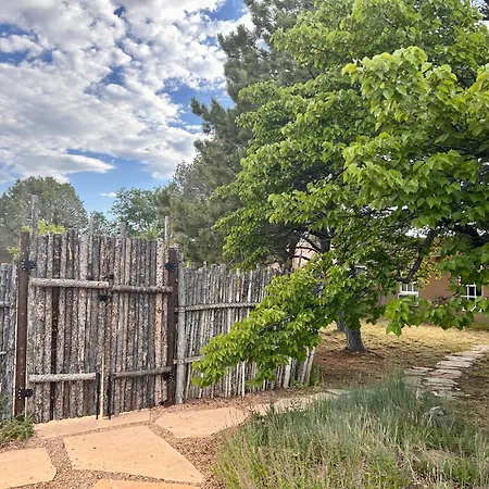 Casa Tatiz • Privacy In A Southwestern Gem *