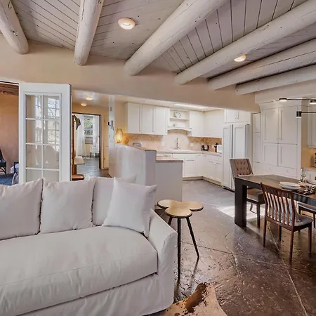 Casa Tatiz • Privacy In A Southwestern Gem * Santa Fe