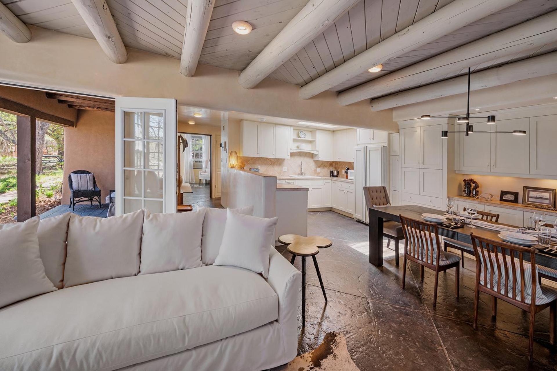 Casa Tatiz • Privacy In A Southwestern Gem * Santa Fe